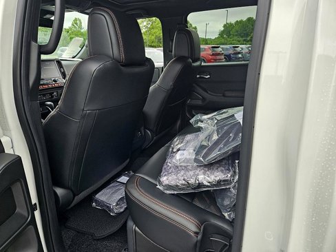 New 2025 Nissan Frontier PRO-4X image 8