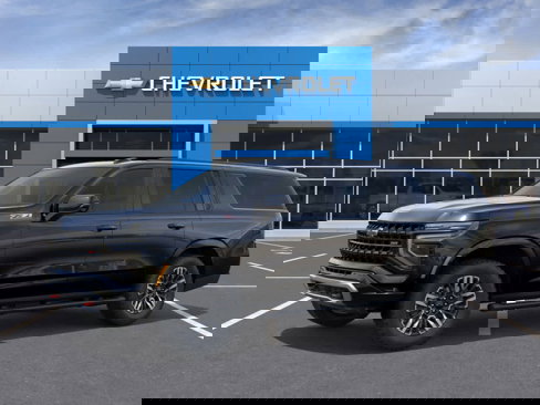 New 2026 Chevrolet Suburban Z71 image 2