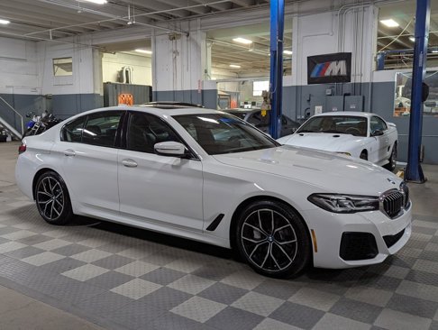 Used 2022 BMW 540i xDrive w/ M Sport Package image 5