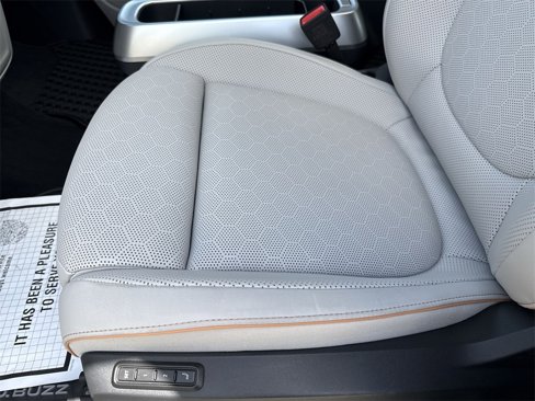 New 2025 Volkswagen ID. Buzz 1st Edition image 8
