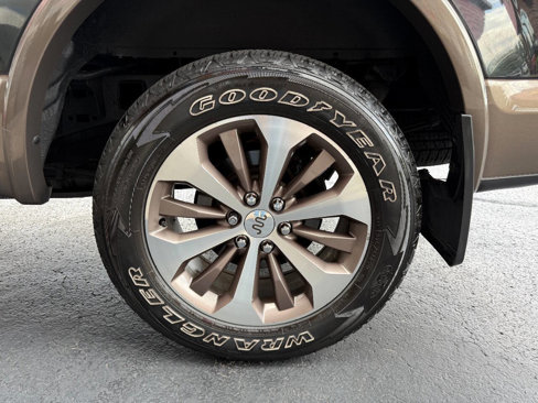 Used 2015 Ford F150 King Ranch w/ Equipment Group 601A Luxury image 10
