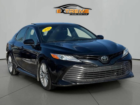 Used 2019 Toyota Camry XLE image 9