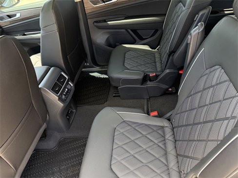 New 2025 Volkswagen Atlas SEL Premium R-Line image 21