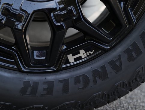New 2026 GMC Hummer EV SUV image 57