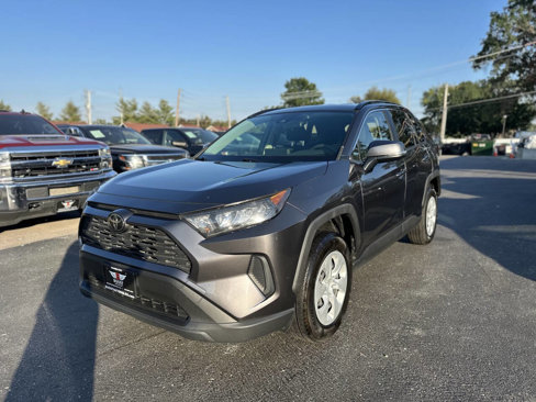 Used 2019 Toyota RAV4 LE image 3