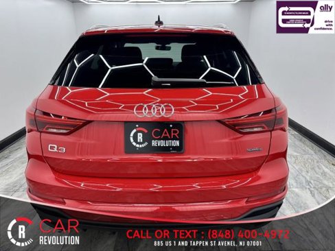 Used 2024 Audi Q3 2.0T Premium image 5