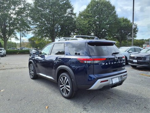 New 2025 Nissan Pathfinder Platinum image 6