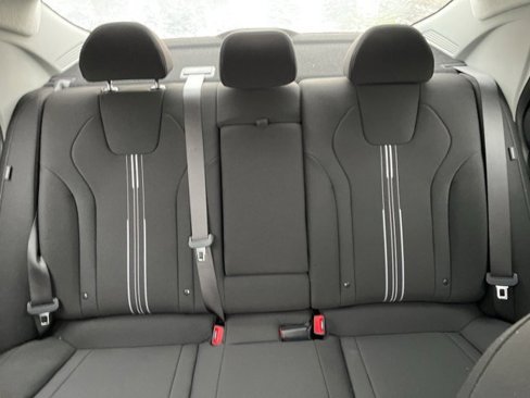 New 2025 Hyundai Elantra SEL image 11