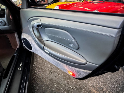 Used 2004 Porsche 911 Turbo image 35