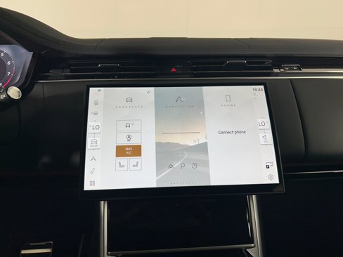 New 2025 Land Rover Range Rover SE image 22
