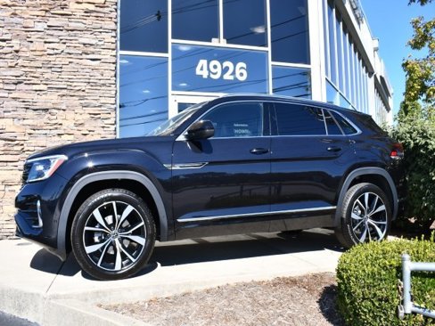New 2025 Volkswagen Atlas Cross Sport SEL Premium R-Line image 4