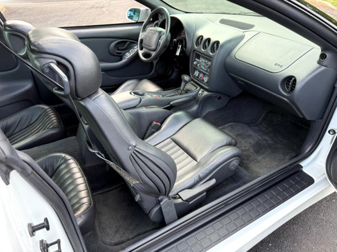 Used 1995 Pontiac Firebird Coupe image 25