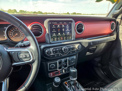 Used 2021 Jeep Wrangler Unlimited Rubicon image 25