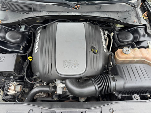 Used 2017 Dodge Charger R/T image 6