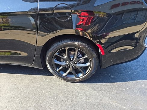 New 2026 Chrysler Pacifica Limited w/ S Appearance Package image 12