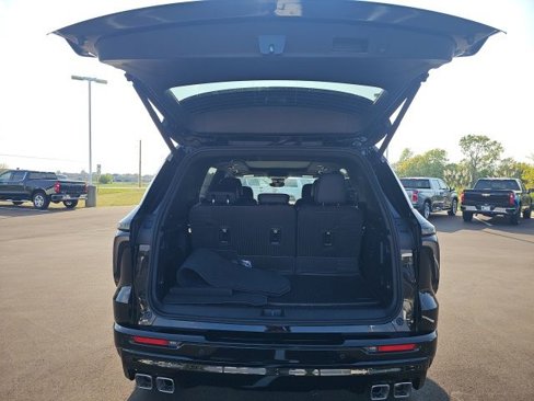 New 2026 Chevrolet Traverse RS w/ LPO, Floor Liner Package image 10