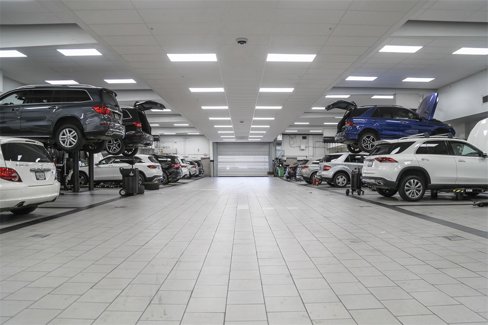 Certified 2025 Mercedes-Benz GLA 250 4MATIC image 32