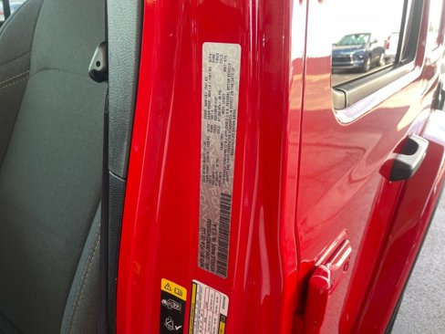 Used 2025 Jeep Wrangler Sahara image 28