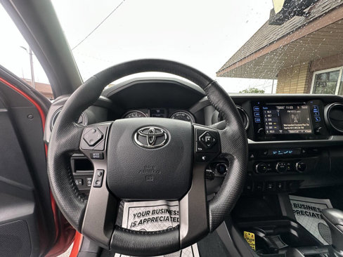 Used 2017 Toyota Tacoma TRD Sport image 23