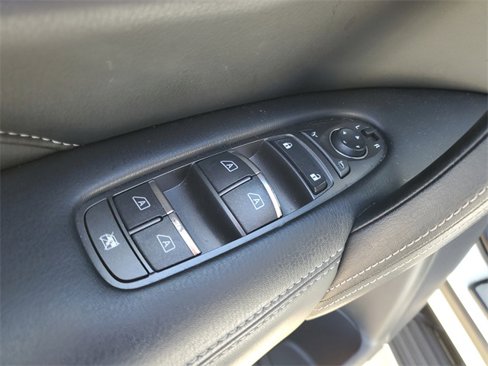 Used 2024 INFINITI QX80 Luxe image 14