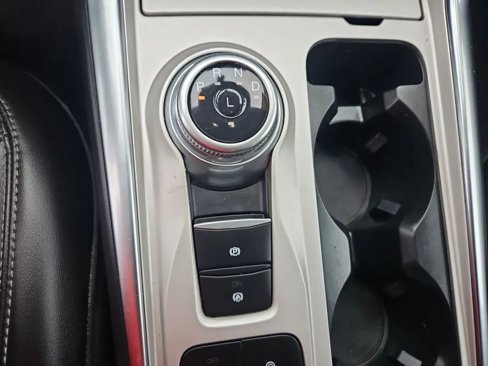 Used 2024 Ford Explorer XLT w/ Equipment Group 202A image 22