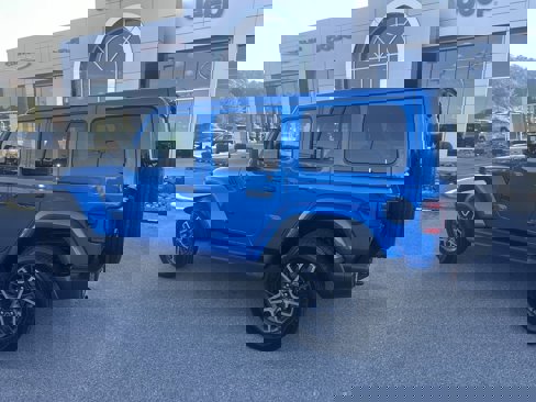 New 2025 Jeep Wrangler Unlimited Sahara w/ Technology Group image 10
