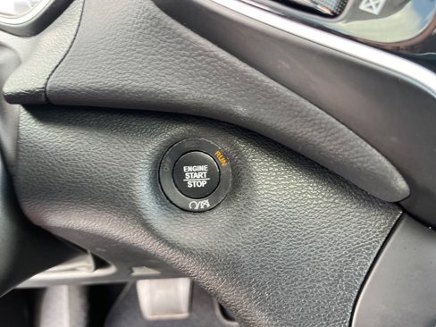 Used 2021 Jeep Cherokee Limited image 29