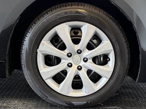 Used 2024 Toyota Corolla LE image 6