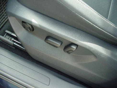 Used 2020 Volkswagen Tiguan SEL w/ 3rd Row Seat Package image 9