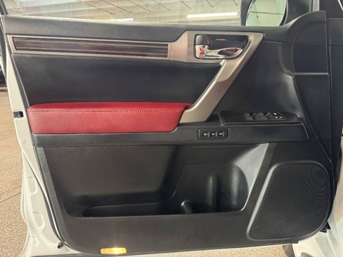 Used 2022 Lexus GX 460 Premium image 17