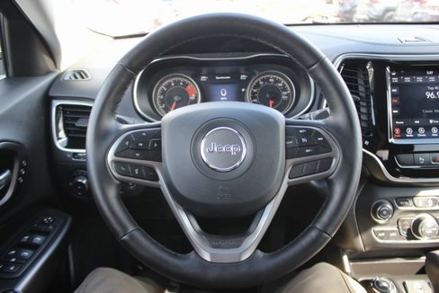Used 2020 Jeep Cherokee Limited image 12