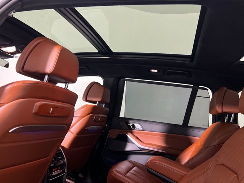 New 2026 BMW X7 M60i image 35