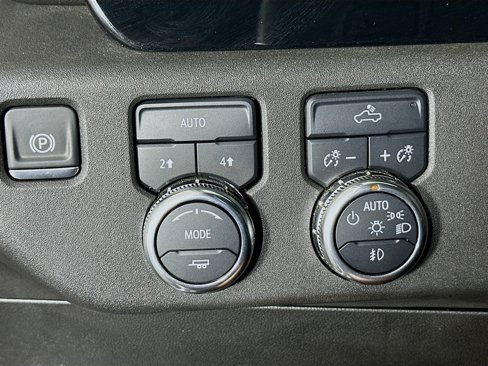 Used 2024 GMC Sierra 1500 Elevation image 16