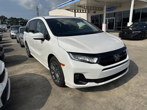 New 2026 Honda Odyssey Touring image 3