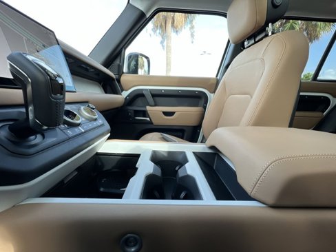 New 2025 Land Rover Defender 130 S image 28