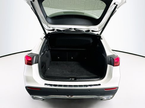 Used 2025 Mercedes-Benz GLA 250 image 30