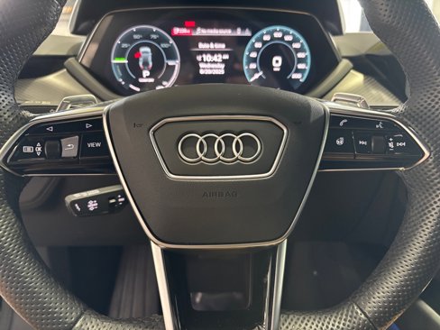Used 2023 Audi e-tron GT Premium Plus image 43