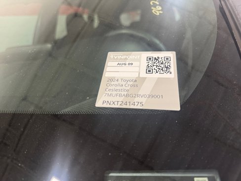 Certified 2024 Toyota Corolla Cross SE image 24