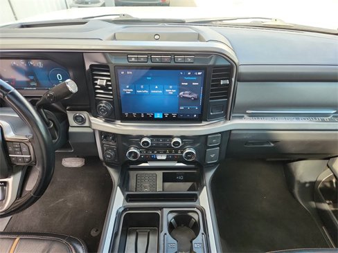 Used 2024 Ford F250 Platinum image 35