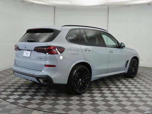 Certified 2026 BMW X5 xDrive40i w/ M Sport Package image 5