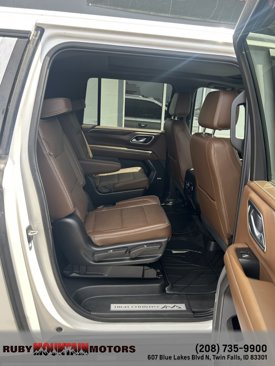 Used 2021 Chevrolet Suburban High Country w/ Premium Package image 28
