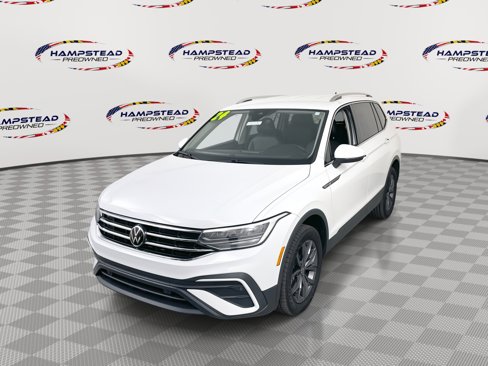 Used 2024 Volkswagen Tiguan Wolfsburg Edition image 1