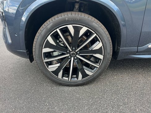 New 2026 Volvo XC90 B6 Plus w/ Protection Package Premier image 33