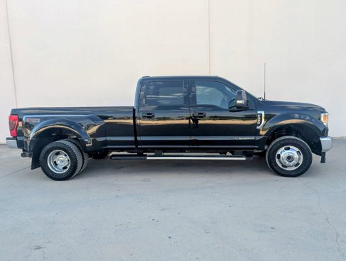 Used 2022 Ford F350 Lariat w/ Lariat Value Package image 2