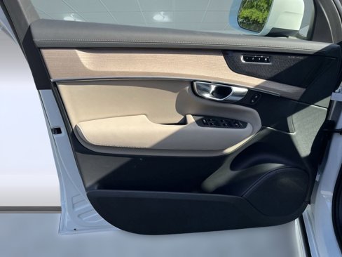 New 2026 Volvo XC90 B6 Ultra image 22