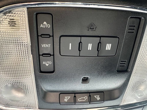 Used 2020 Jeep Grand Cherokee Altitude image 28