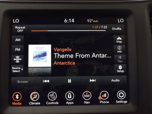 Used 2023 Jeep Cherokee Altitude Lux image 34