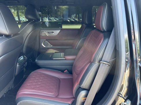 Used 2025 INFINITI QX80 Autograph w/ Autograph Exterior Package image 18