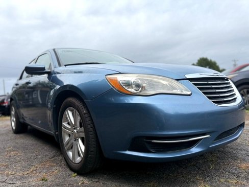 Used 2011 Chrysler 200 Touring image 20