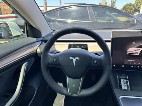 Used 2023 Tesla Model 3 Standard Range image 22